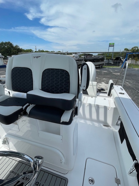 NEW 2025 TIDEWATER 256 LXF (Center Console) - Image 21