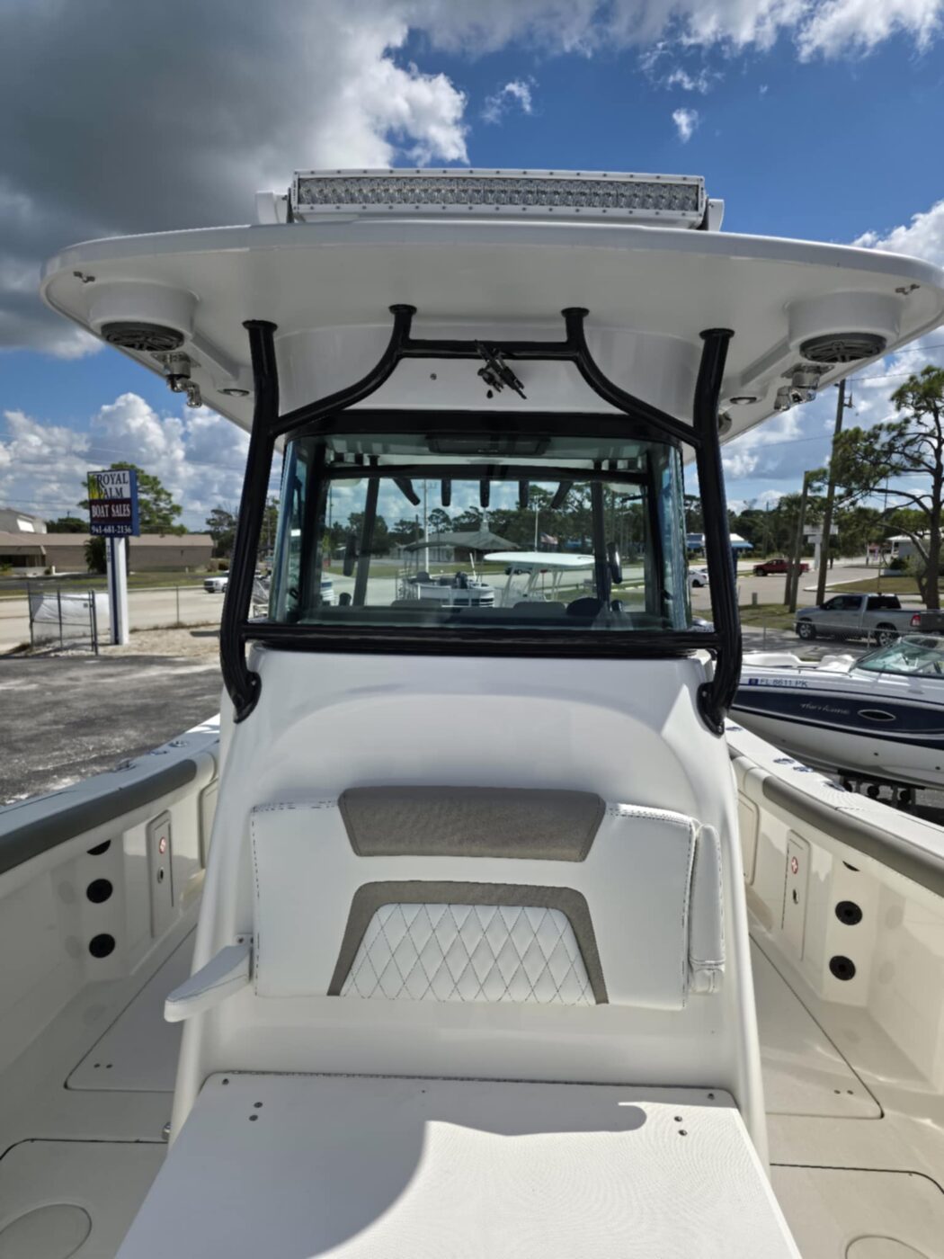 2023 World Cat 325 CC - Image 3