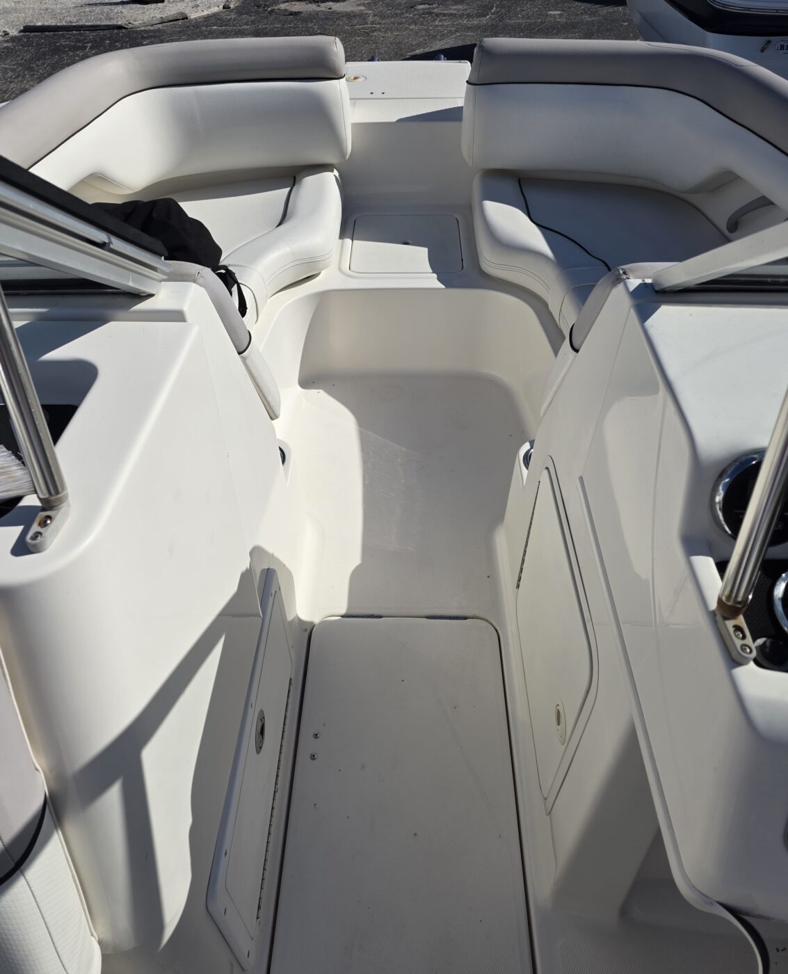 2013 BAYLINER 190 DECK BOAT - Image 10