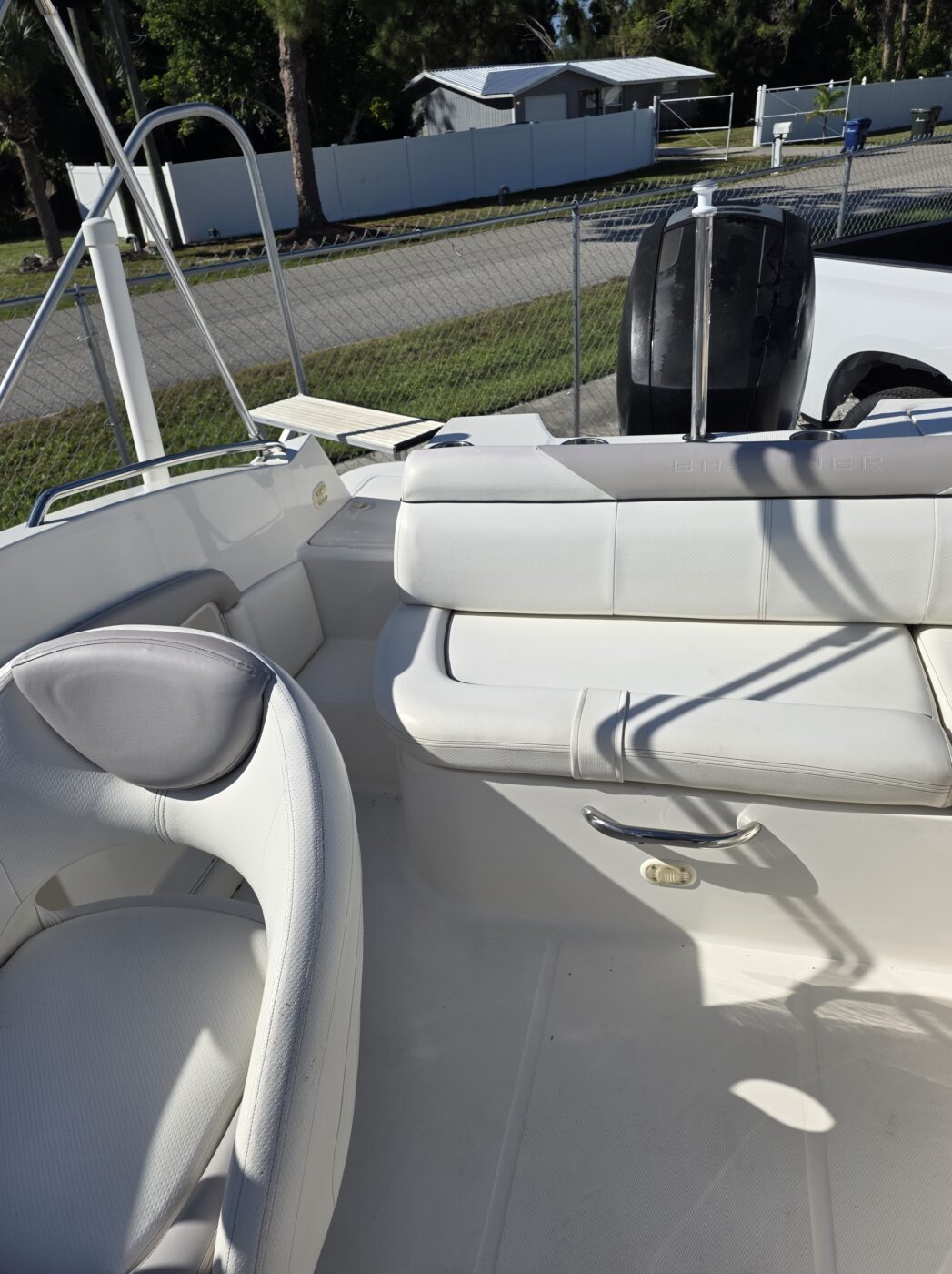 2013 BAYLINER 190 DECK BOAT - Image 12