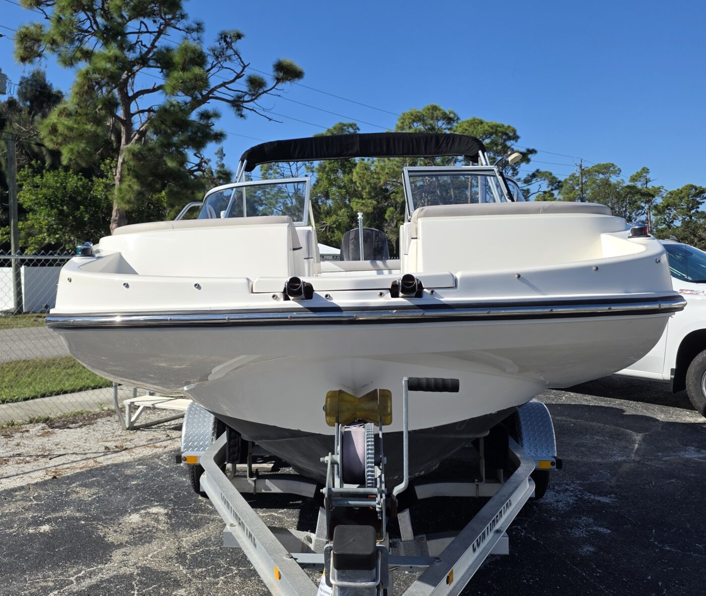 2013 BAYLINER 190 DECK BOAT - Image 13