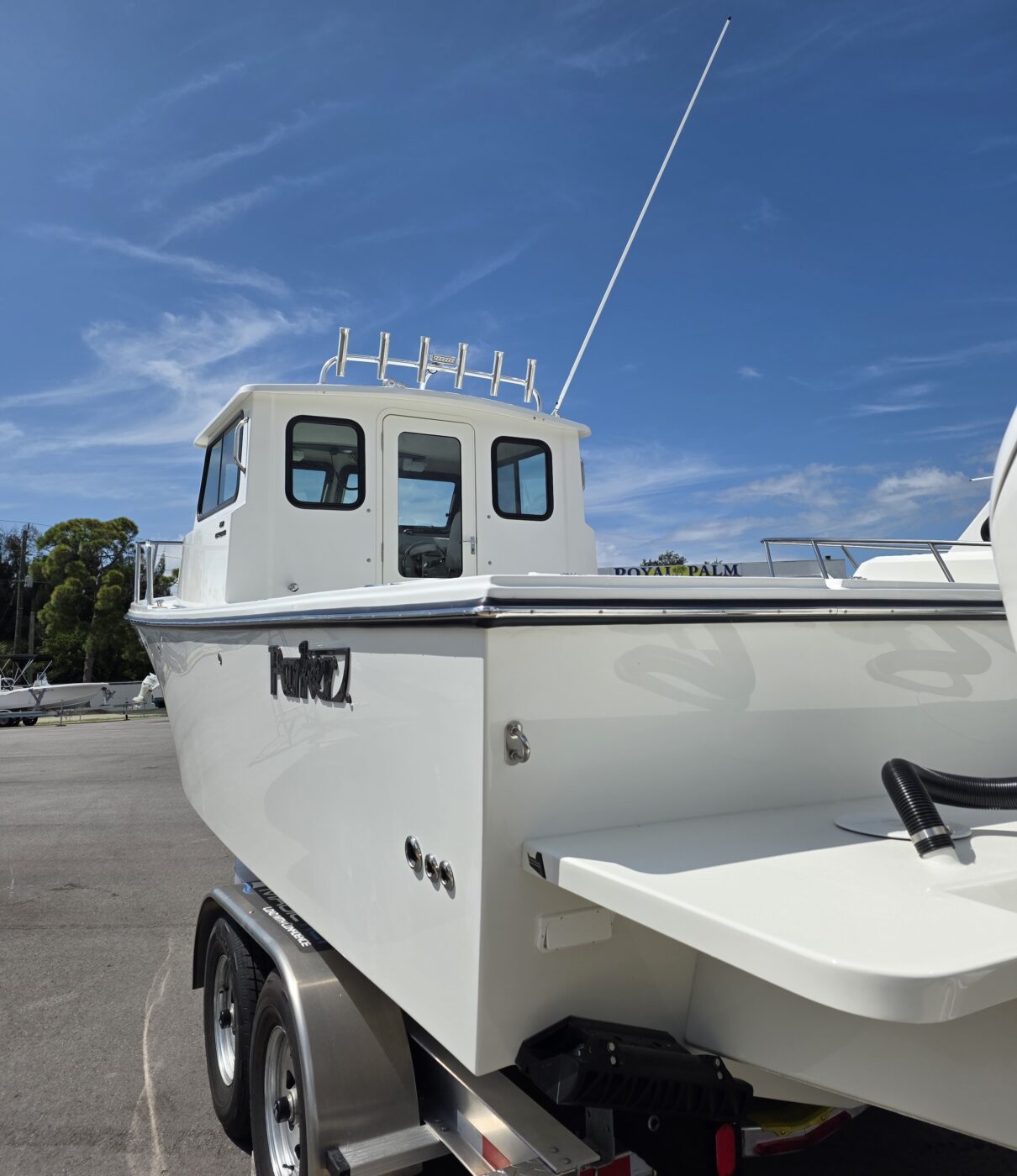 2027 Parker 257 Explorer - Image 4