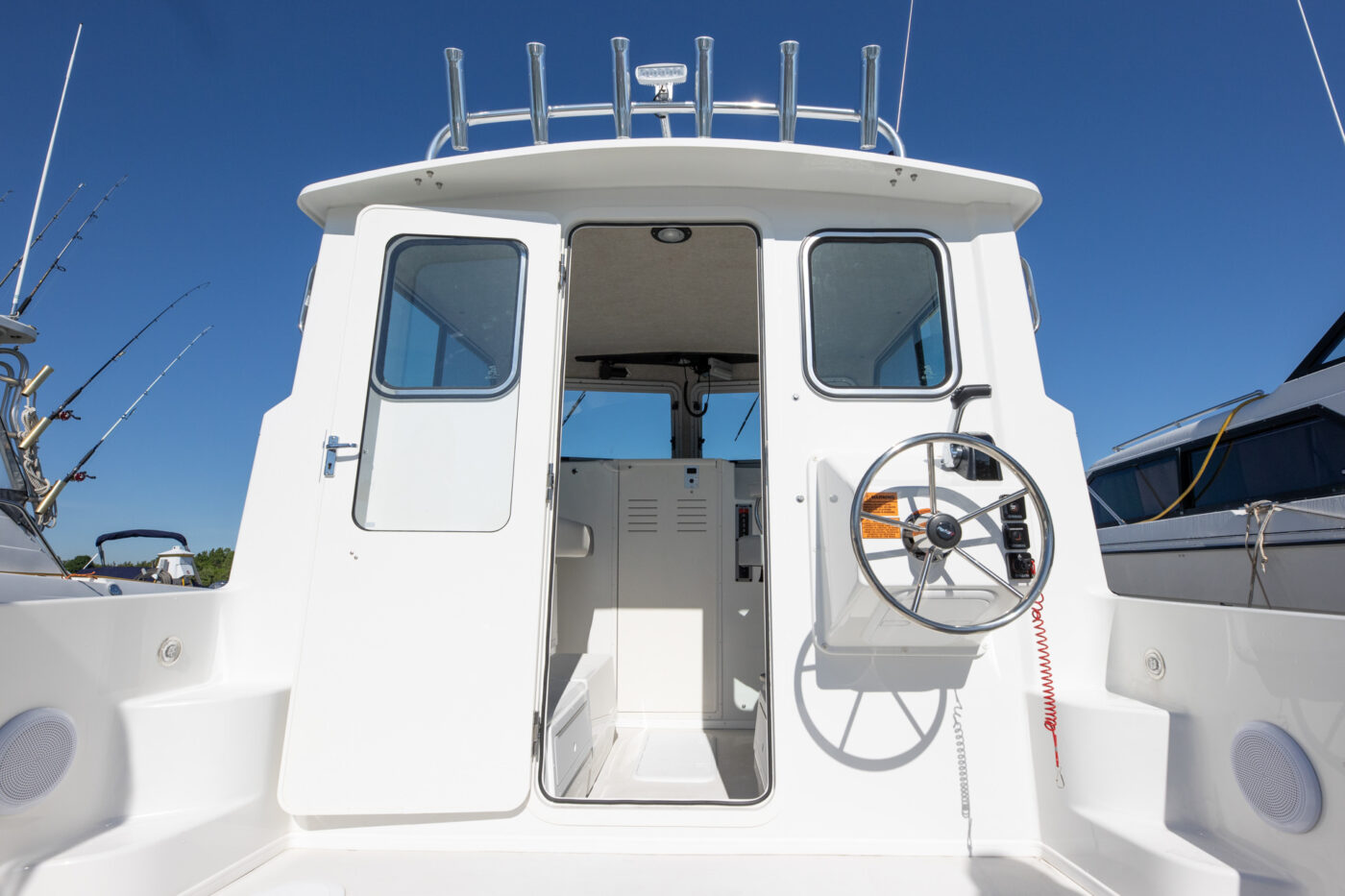 2026 Parker 257 Explorer - Image 4