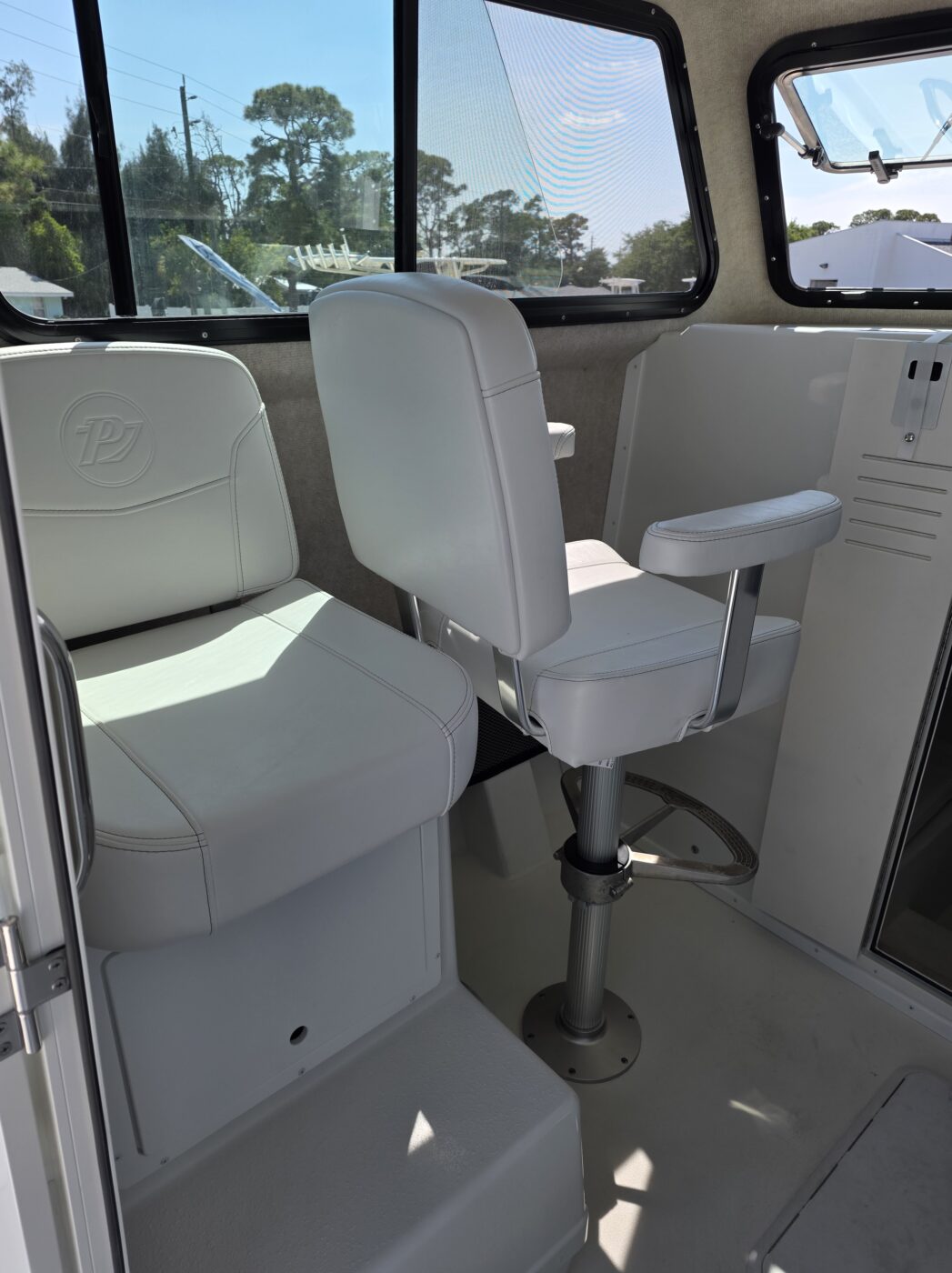 2026 Parker 287 Explorer - Image 6