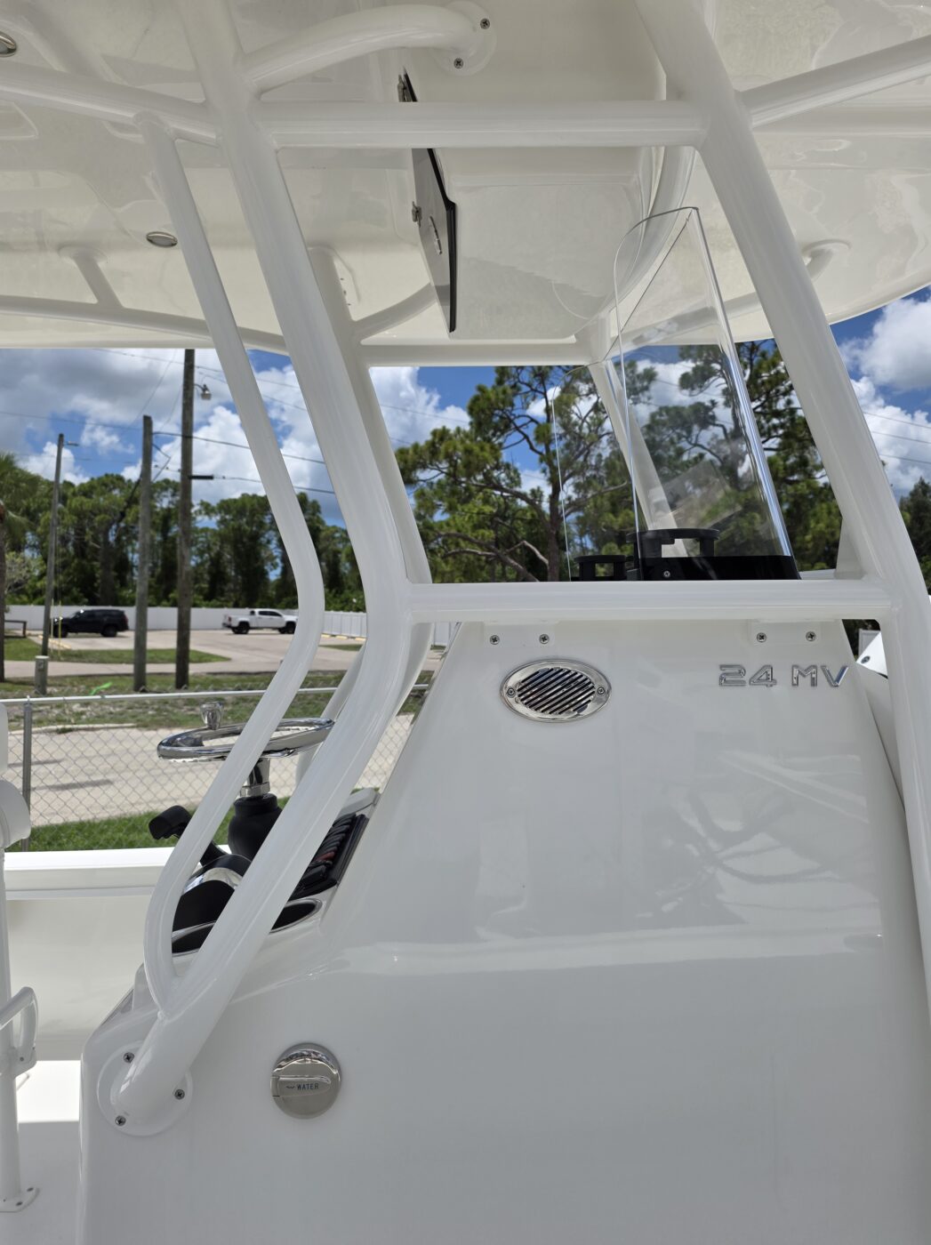 (IN STOCK!) 2027 Pair Customs 24MV Center Console - Image 8