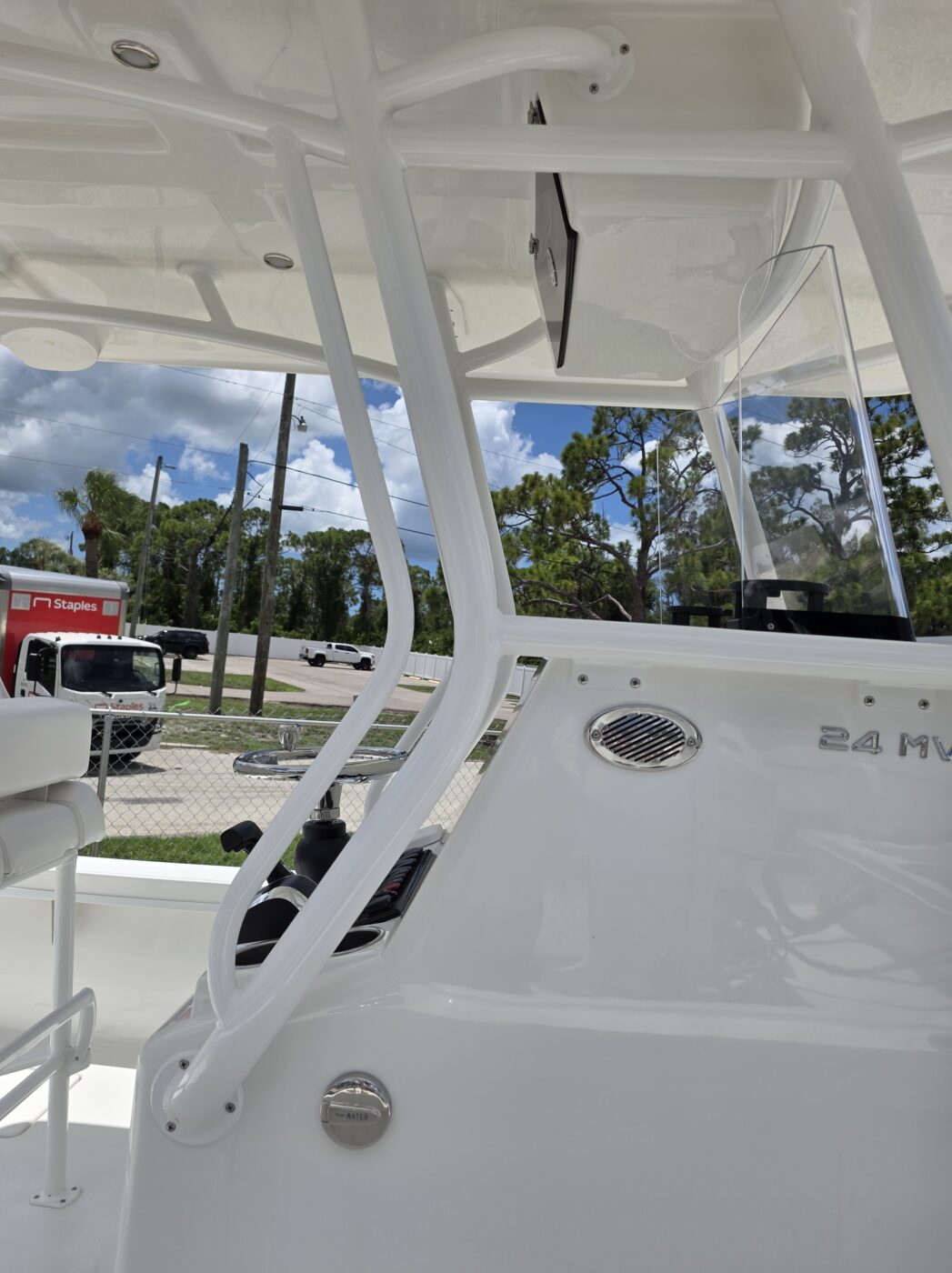 (IN STOCK!) 2027 Pair Customs 24MV Center Console - Image 9