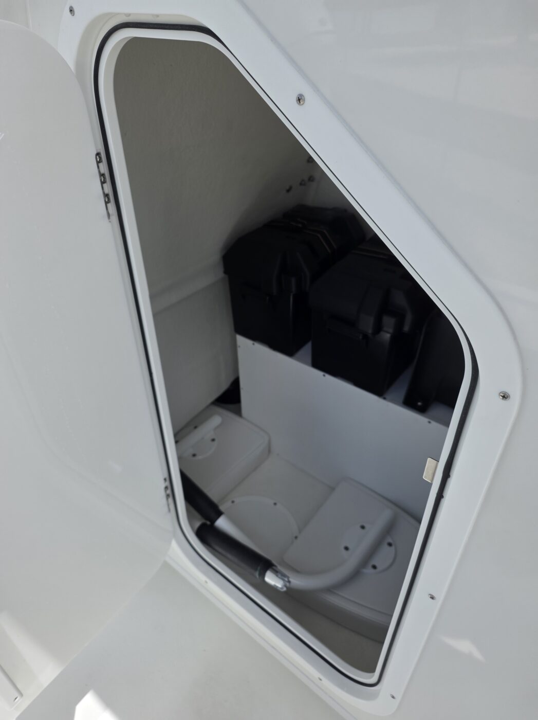 (IN STOCK!) 2027 Pair Customs 24MV Center Console - Image 12