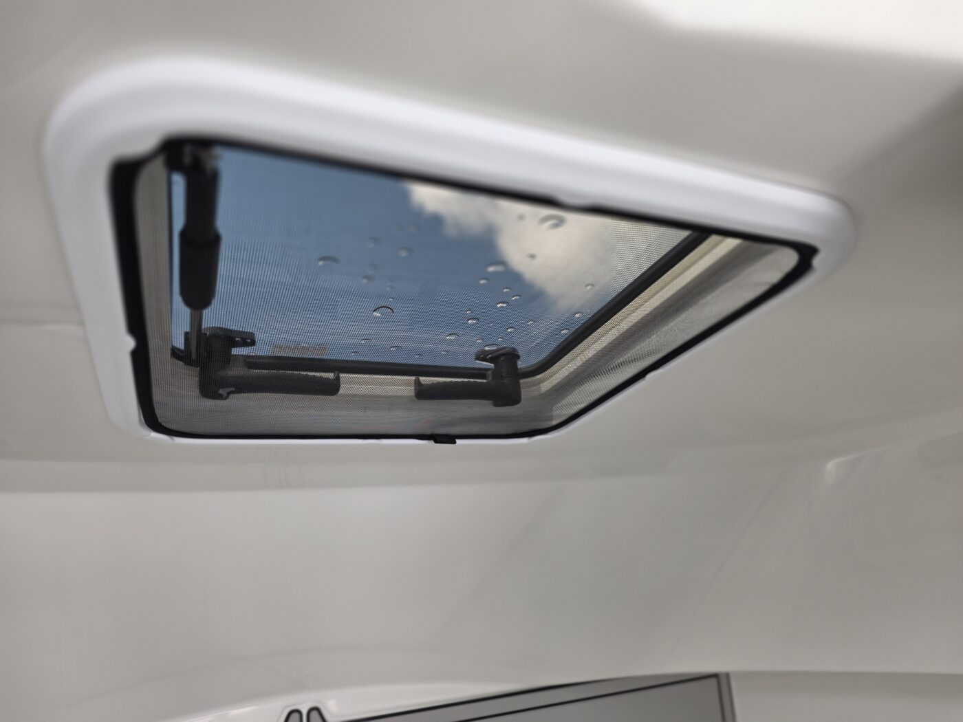 2027 Parker 247 Explorer - Image 20