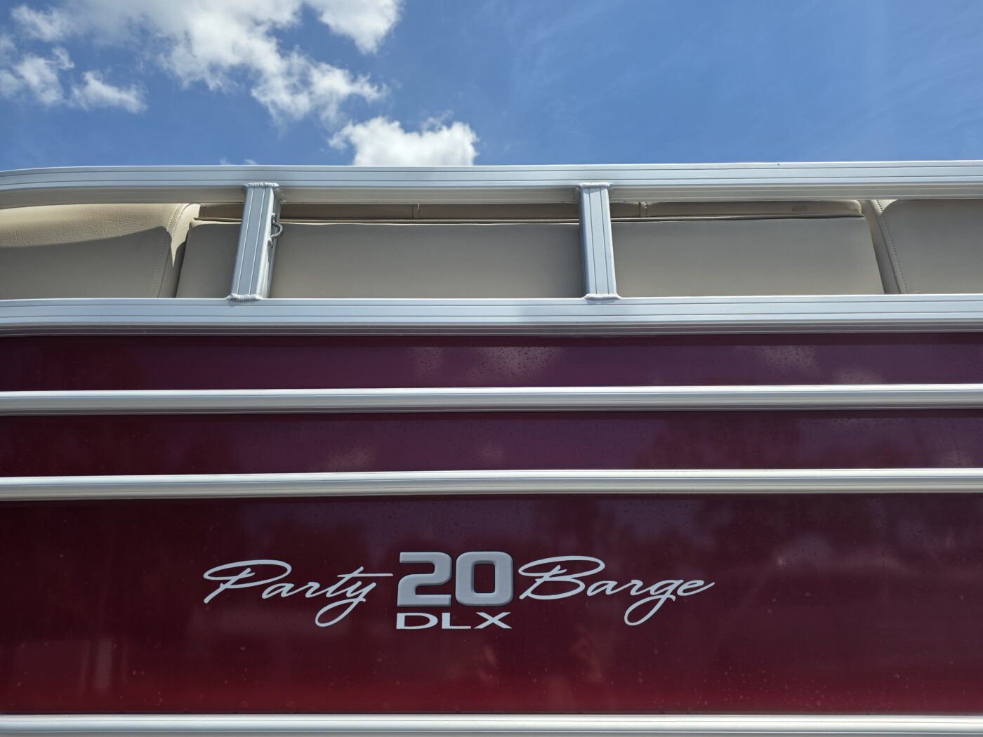 2023 Tracker 20 DLX Party Barge Pontoon - Image 5