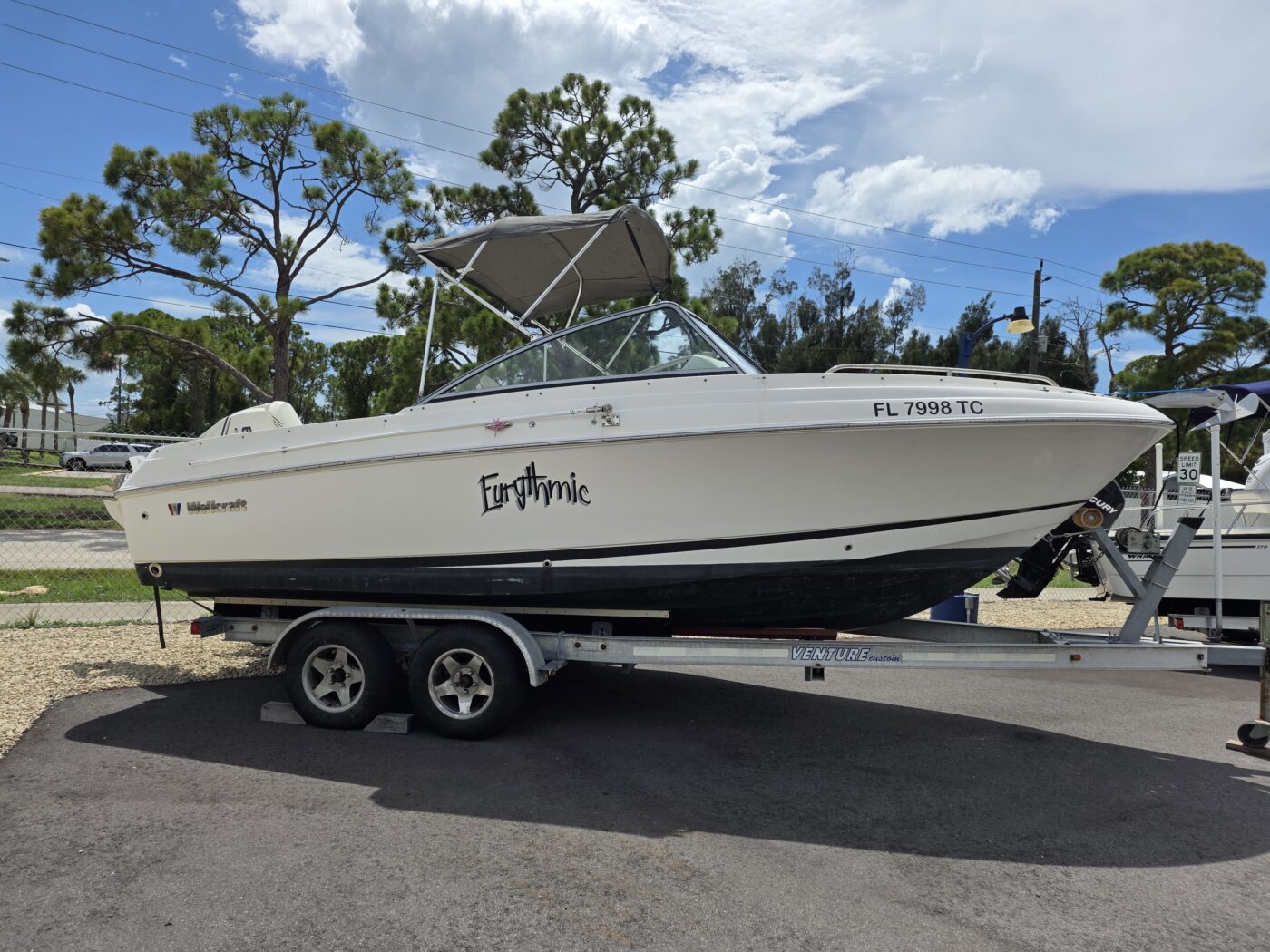 2012 Wellcraft 210 Sportsman - Image 4